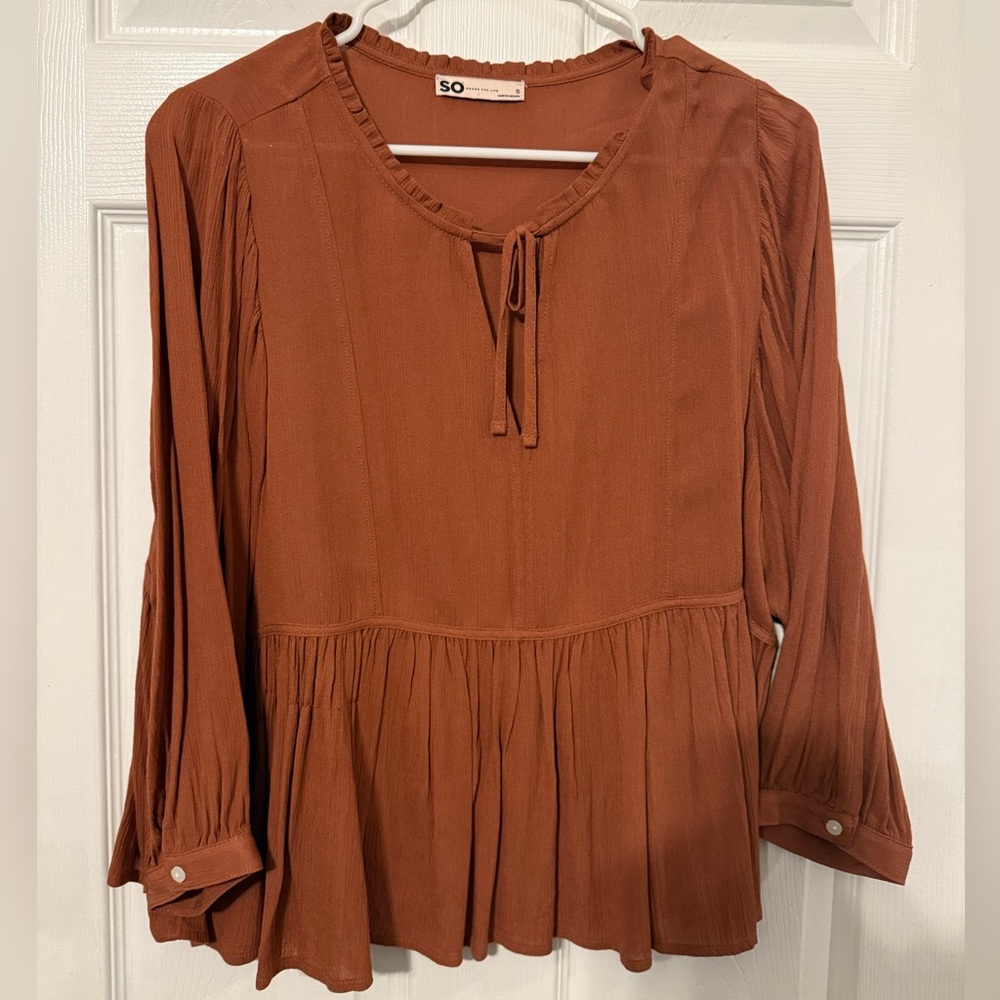 SO Women's Rust Blouse Top Size Small